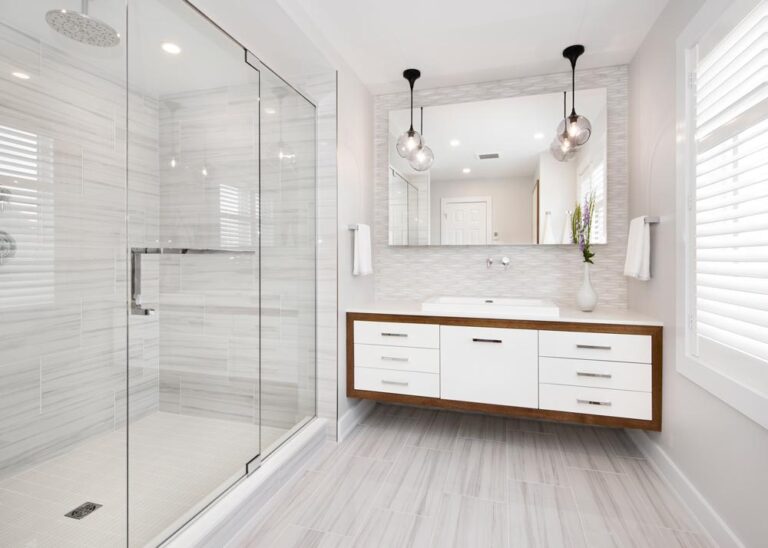 Elegant Modern Bathroom With Premium Finishes